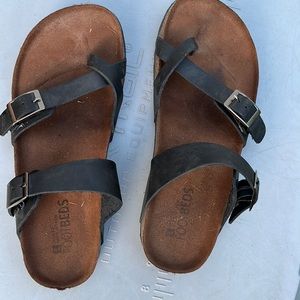 Womens sandals size 9